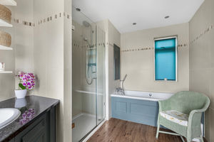 Photo 35- click for photo gallery